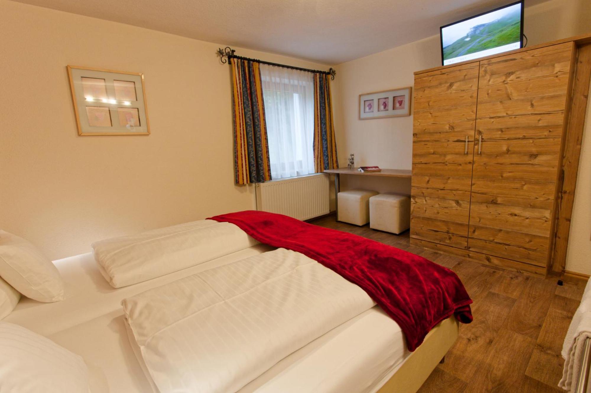 Haus Zangerl Inkl Sommer-Karte Premium Sankt Anton am Arlberg Esterno foto